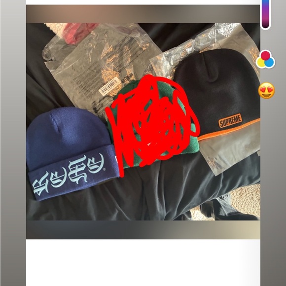 Supreme beanies - Picture 2 of 2